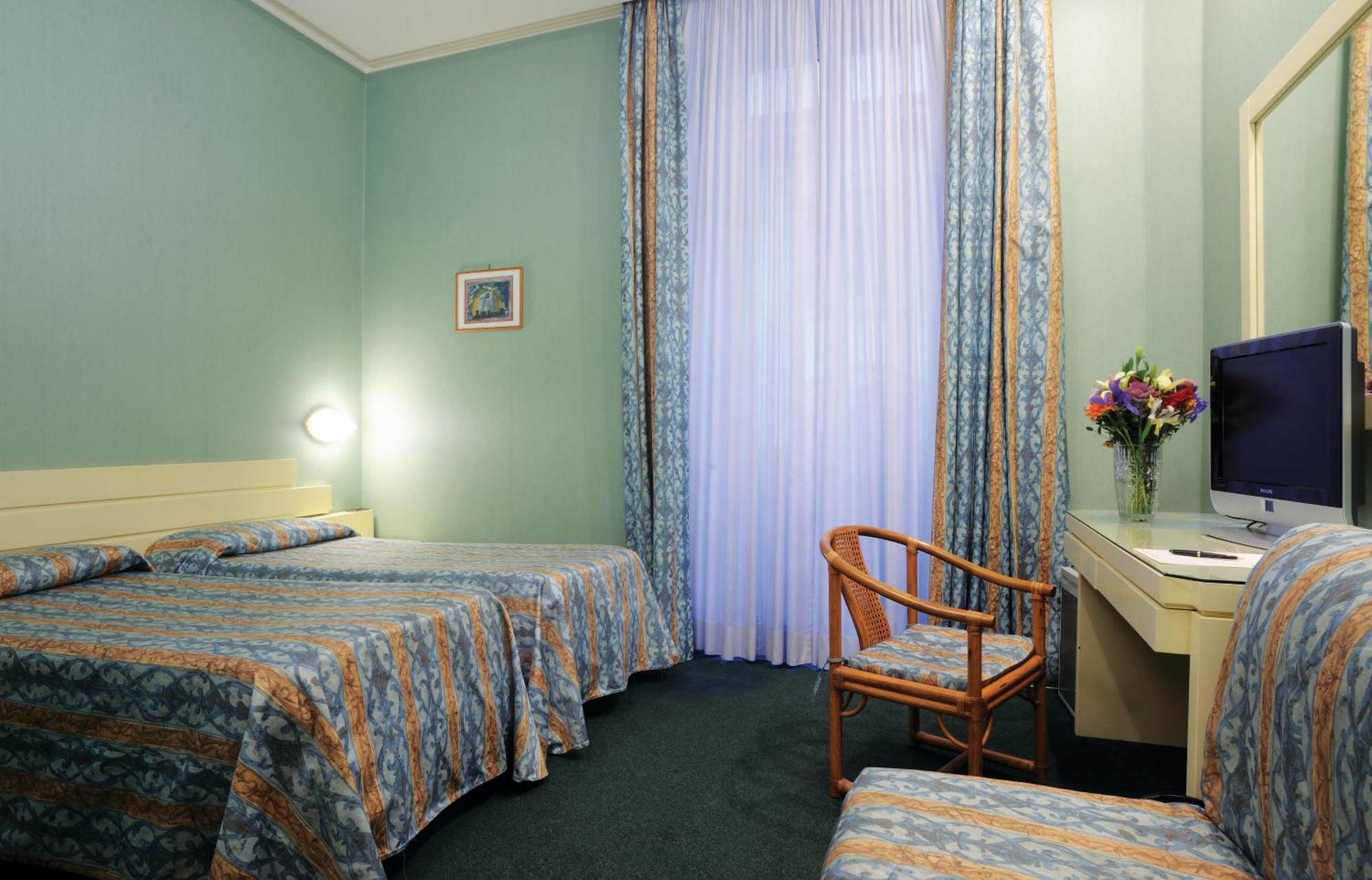 Hotel Patria Roma Ngoại thất bức ảnh