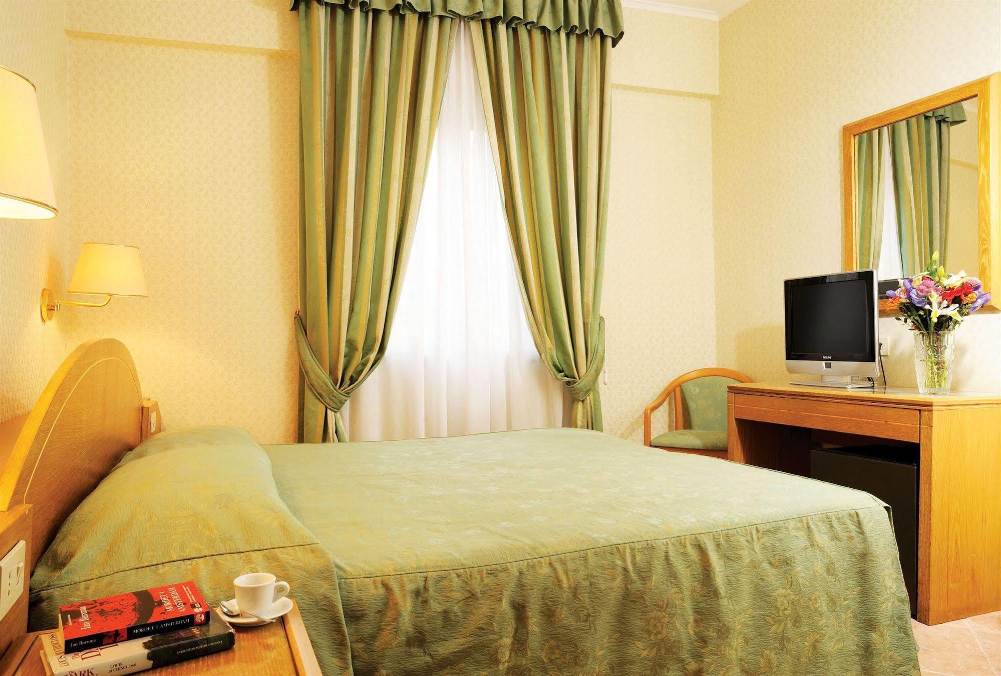 Hotel Patria Roma Ngoại thất bức ảnh